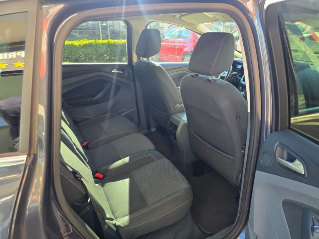 FORD C-Max usata, con Sistema di parcheggio automatico