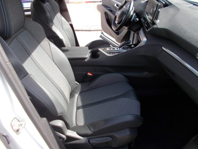 PEUGEOT 3008 usata, con Climatizzatore
