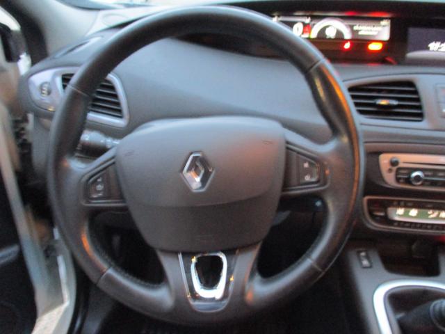RENAULT Scenic usata, con Touch screen