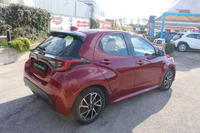 TOYOTA Yaris usata, con Telecamera per parcheggio assistito