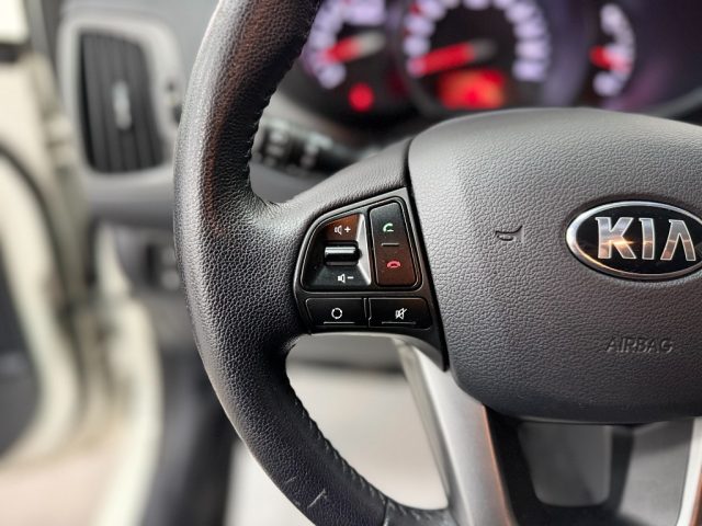 KIA Rio usata, con Sensori di parcheggio posteriori