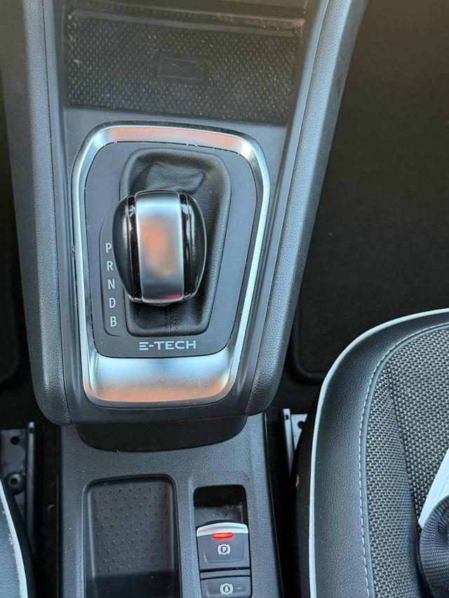 RENAULT Captur usata, con Autoradio digitale