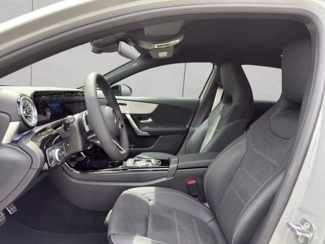 MERCEDES-BENZ A 180 usata, con Chiusura centralizzata