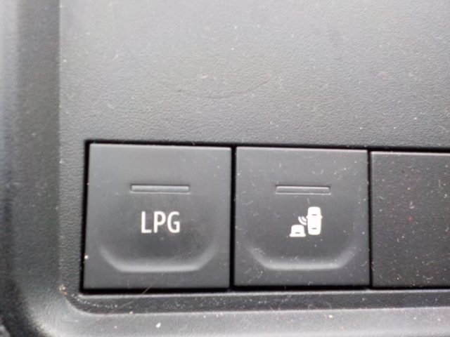 DACIA Duster usata, con Touch screen