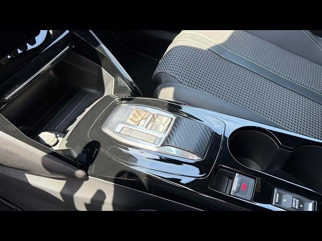 PEUGEOT 2008 usata, con Autoradio