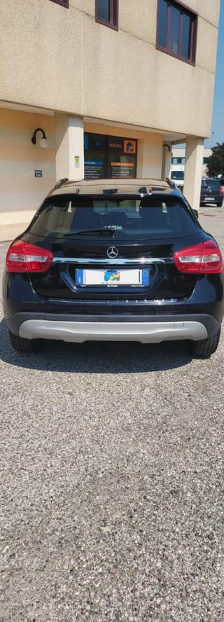 MERCEDES-BENZ GLA 180 usata, con Alzacristalli elettrici