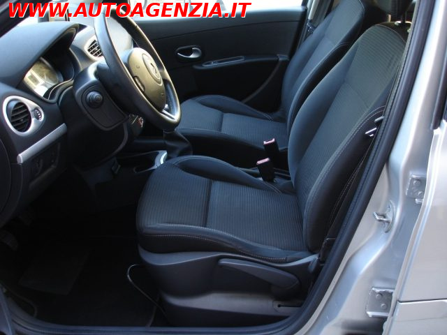 RENAULT Clio usata 14