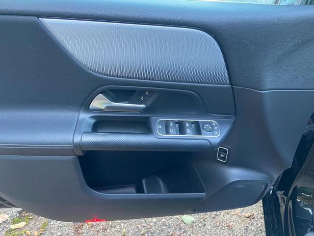 MERCEDES-BENZ B 180 usata, con Climatizzatore