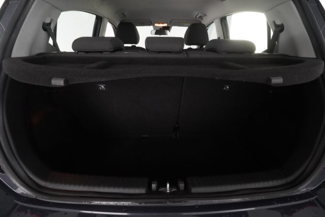 HYUNDAI i10 usata 12