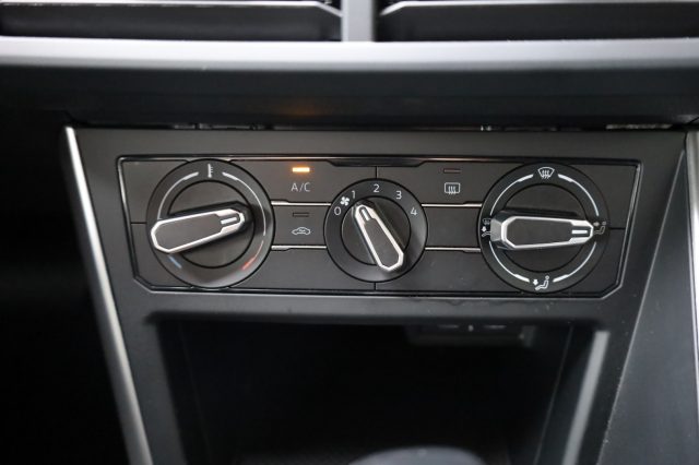 VOLKSWAGEN Taigo usata 66