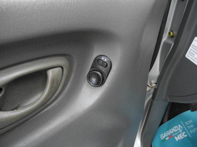 OPEL Agila usata 26