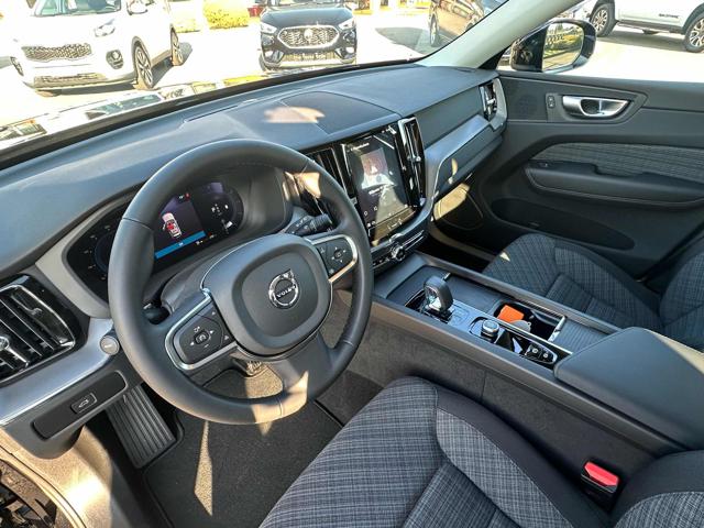 VOLVO XC60 usata, con Autoradio digitale