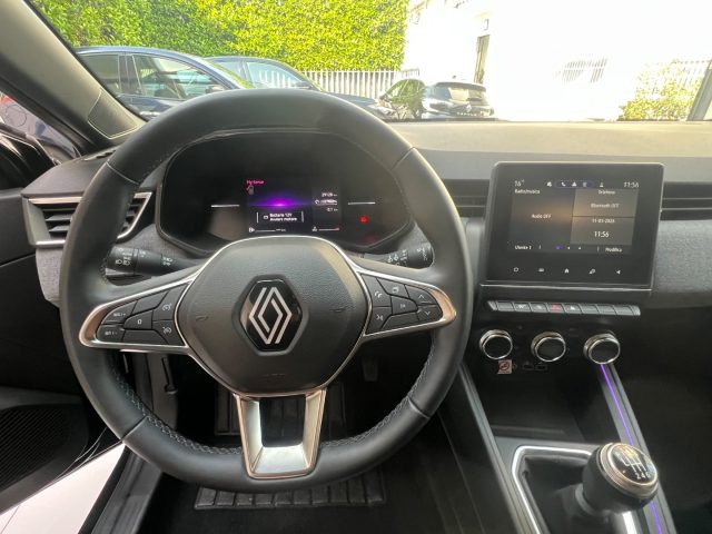 RENAULT Clio usata, con Controllo automatico clima