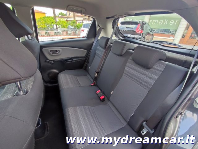 TOYOTA Yaris usata 15