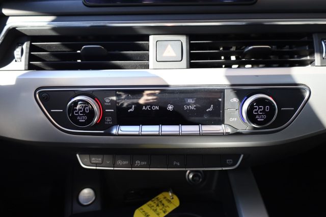 AUDI A4 usata, con Telecamera per parcheggio assistito