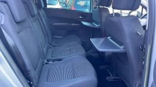 PEUGEOT 5008 usata, con Specchietti laterali elettrici