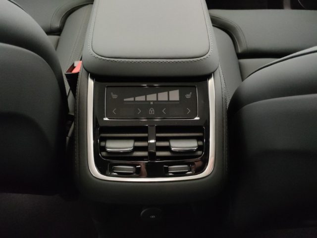 VOLVO XC90 usata, con Regolazione elettrica sedili