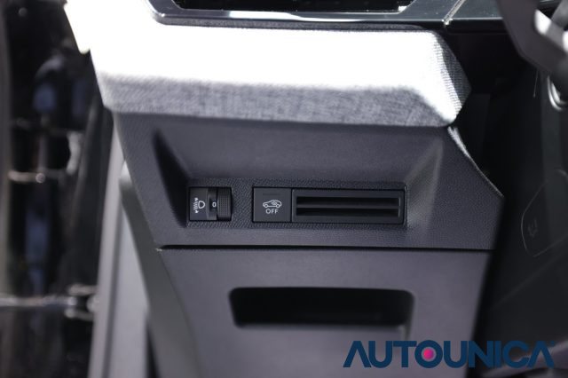 PEUGEOT 3008 usata, con Sensori di parcheggio posteriori