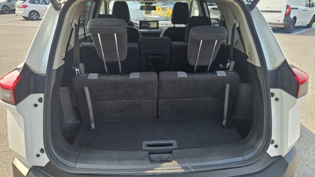 NISSAN X-Trail usata, con USB