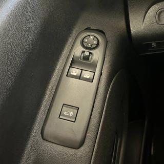 PEUGEOT Partner usata, con Sensore di pioggia