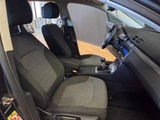 VOLKSWAGEN Passat usata, con Specchietti laterali elettrici