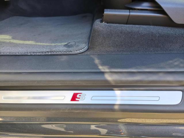 AUDI Q8 usata, con Sedile posteriore sdoppiato