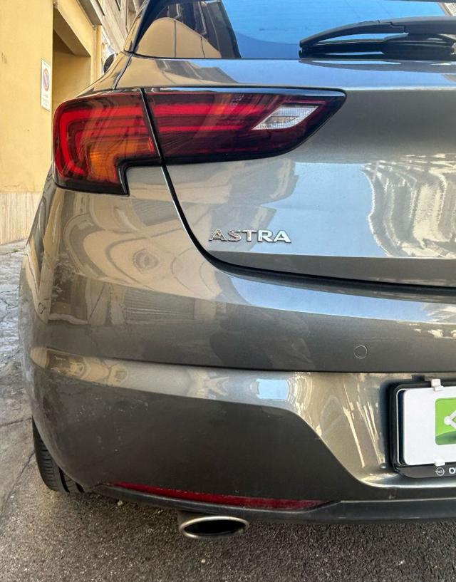 OPEL Astra usata, con Sedile posteriore sdoppiato