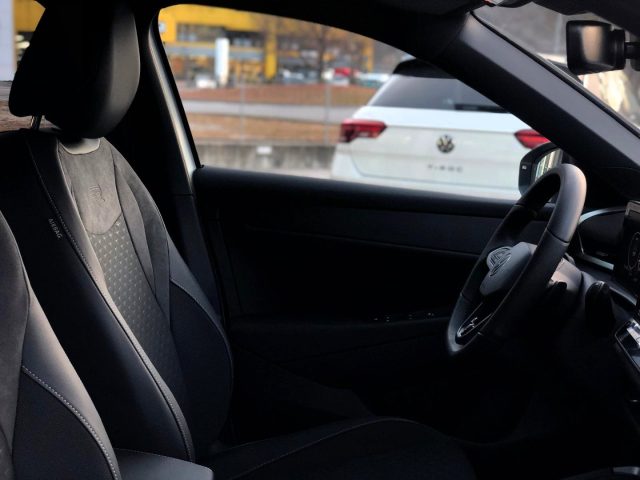 VOLKSWAGEN T-Roc usata, con Bracciolo