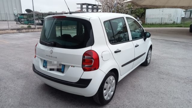 RENAULT Modus usata, con Autoradio