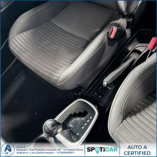 TOYOTA Yaris usata 19