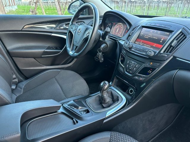 OPEL Insignia usata, con Park Distance Control