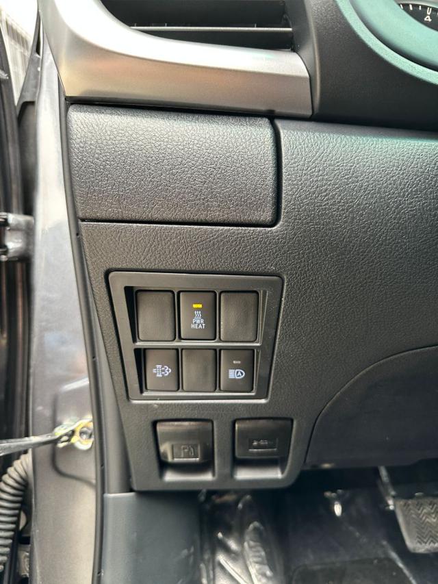 TOYOTA Hilux usata, con Fendinebbia