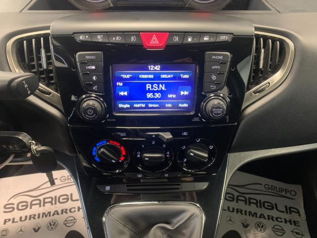 LANCIA Ypsilon usata, con Luci diurne LED