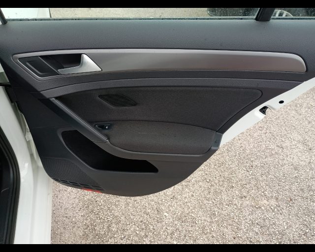 VOLKSWAGEN Golf usata, con Sedile posteriore sdoppiato