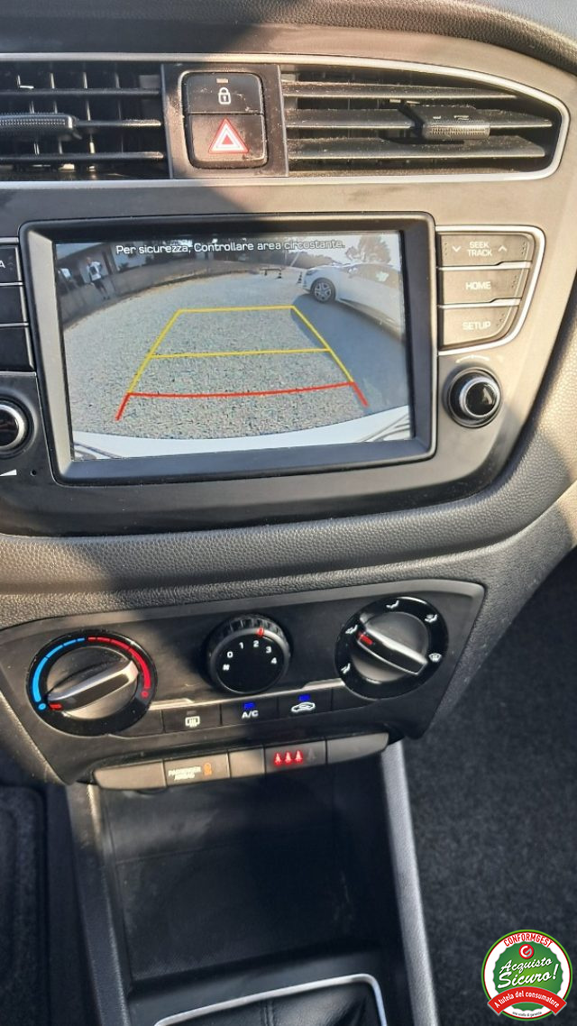 HYUNDAI i20 usata, con Autoradio