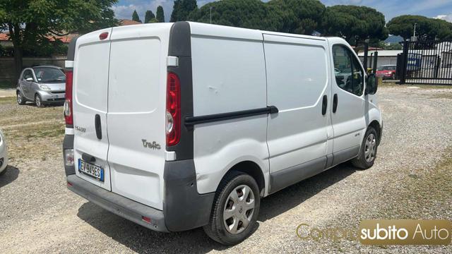 RENAULT Trafic usata, con Alzacristalli elettrici