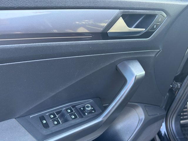 VOLKSWAGEN T-Roc usata, con Cruise Control