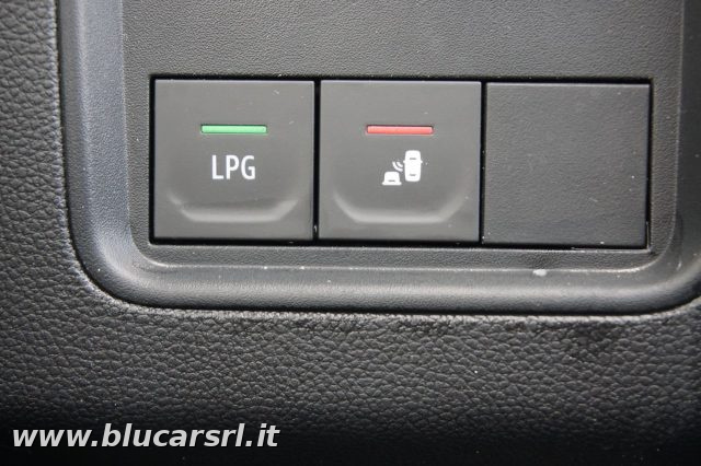 DACIA Duster usata 17