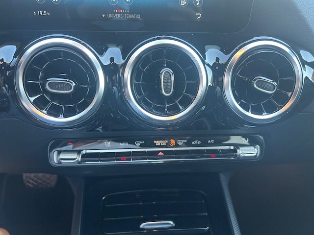 MERCEDES-BENZ GLA 200 usata, con ESP