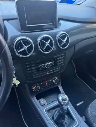 MERCEDES-BENZ B 180 usata, con Chiusura centralizzata