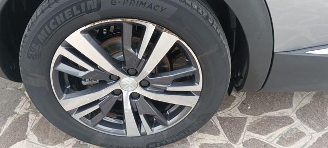 PEUGEOT 3008 usata, con Climatizzatore