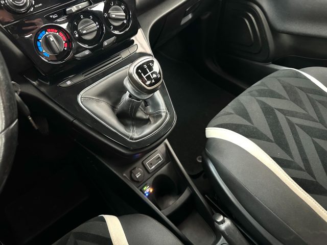 LANCIA Ypsilon usata, con ESP