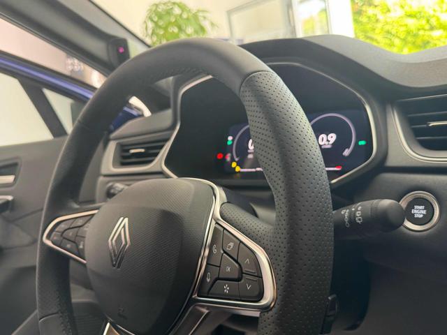 RENAULT Captur usata, con Sistema di navigazione