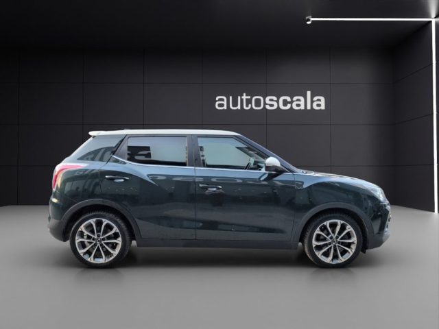 SSANGYONG Tivoli usata, con Autoradio