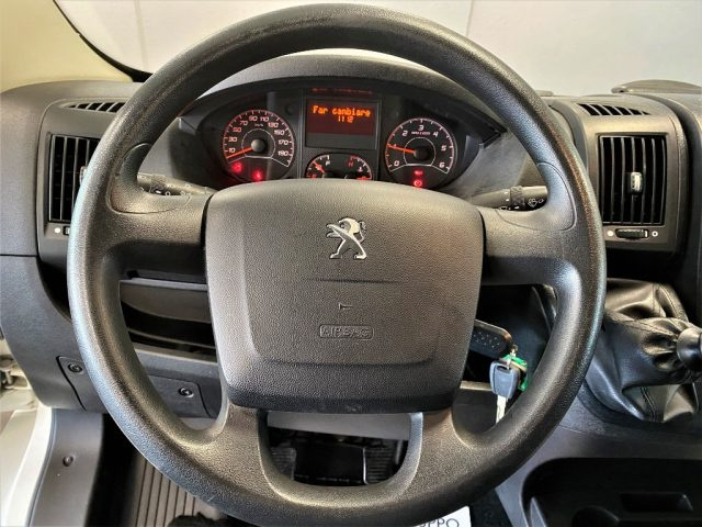 PEUGEOT Boxer usata, con Servosterzo