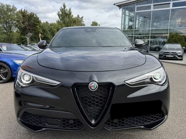 ALFA ROMEO Stelvio usata, con Cerchi in lega