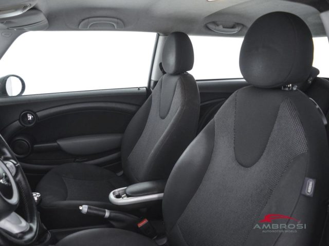 MINI Cooper D usata 8