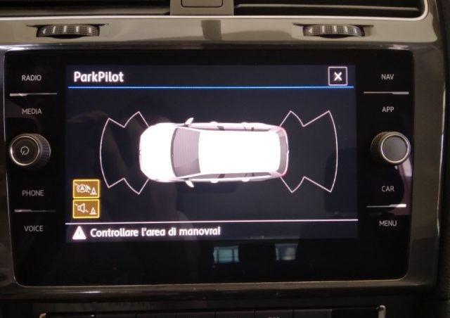 VOLKSWAGEN Golf Variant usata, con Park Distance Control