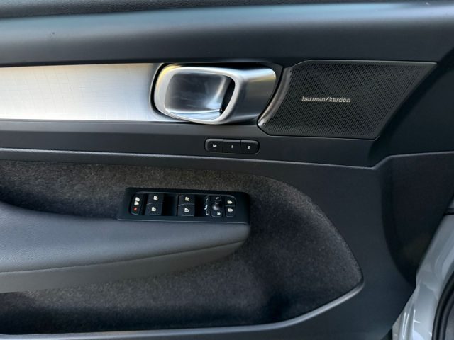 VOLVO XC40 usata, con Isofix