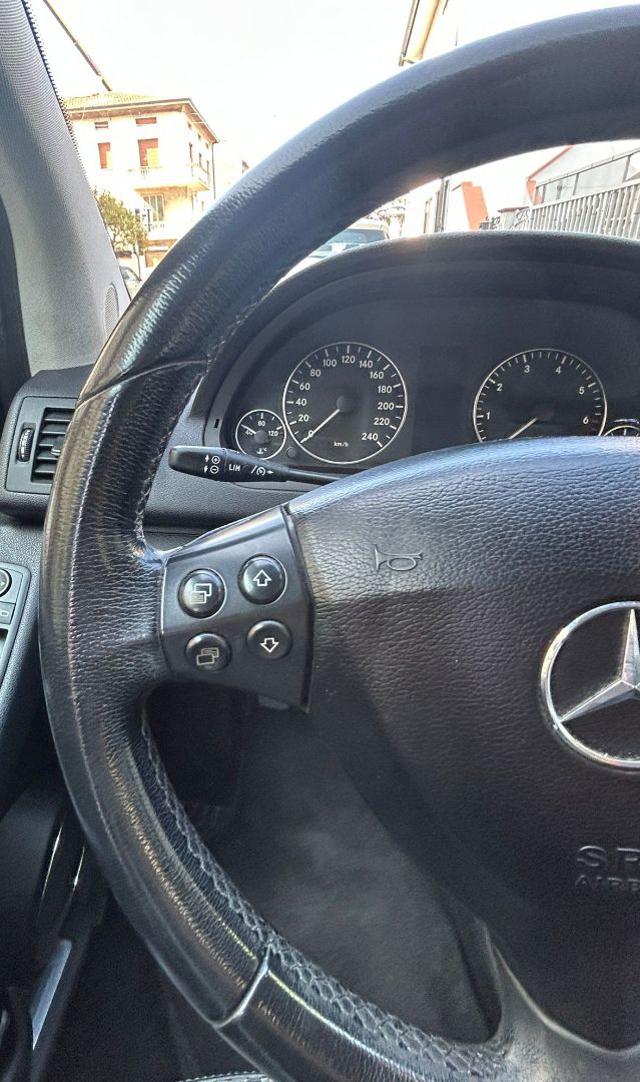 MERCEDES-BENZ A 160 usata, con Volante multifunzione